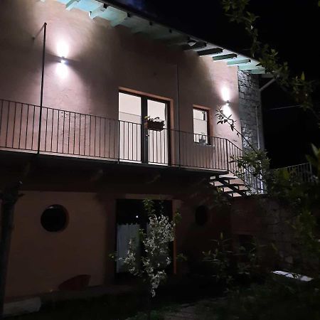 Il Sole Di Simona - Il Prato Apartment Omegna Bagian luar foto