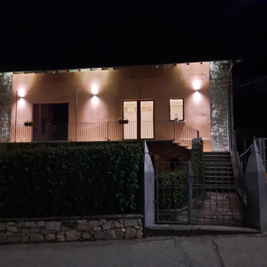 Il Sole Di Simona - Il Prato Apartment Omegna Bagian luar foto